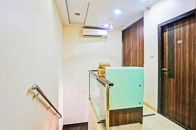 Hotel Amfahh - Andheri West Railway Station Bombay Extérieur photo
