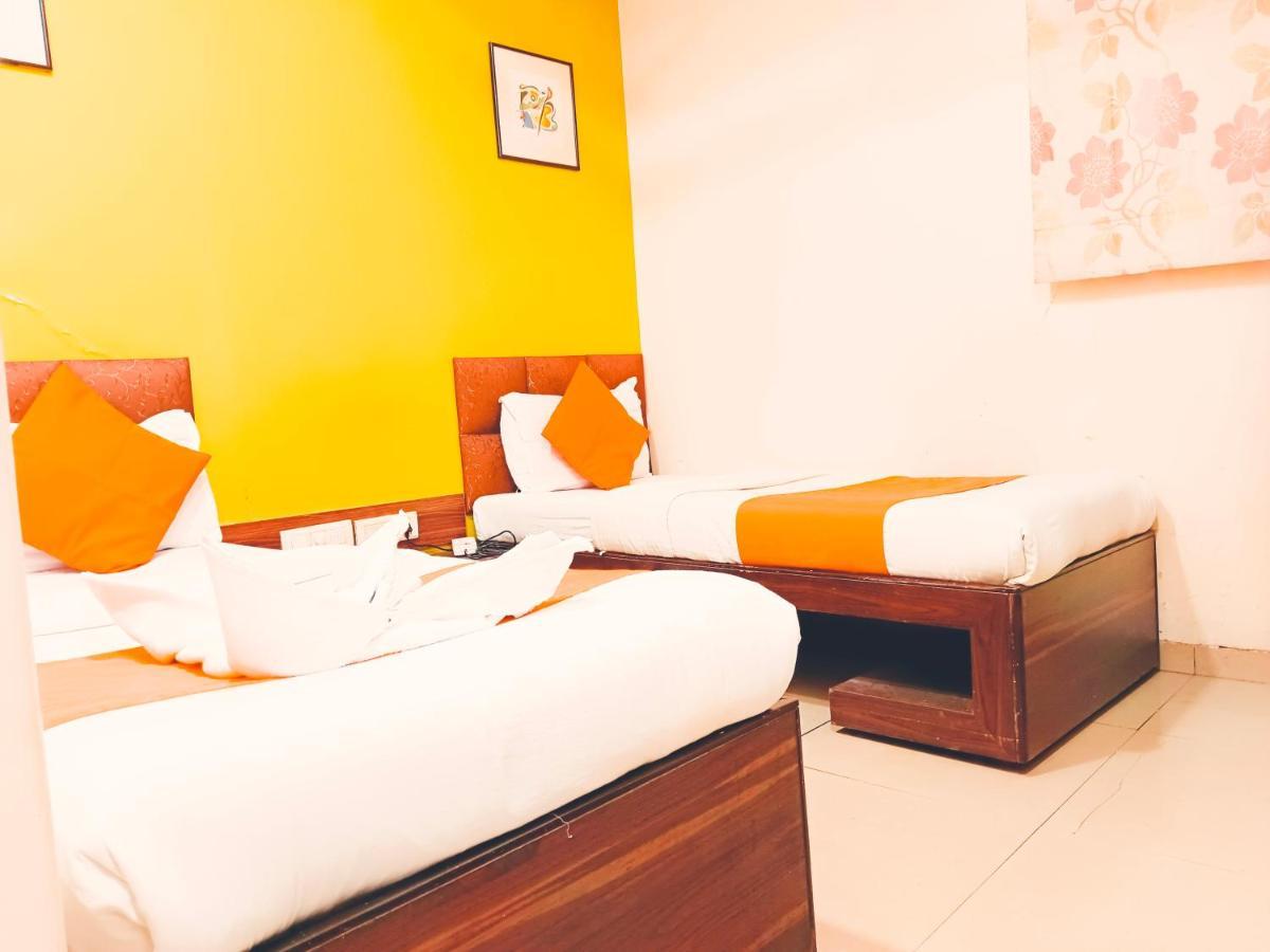 Hotel Amfahh - Andheri West Railway Station Bombay Extérieur photo