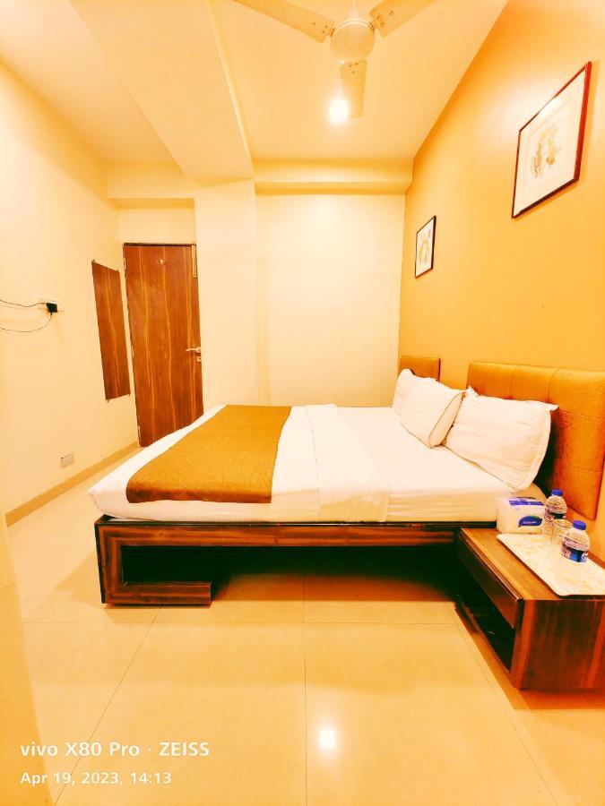 Hotel Amfahh - Andheri West Railway Station Bombay Extérieur photo
