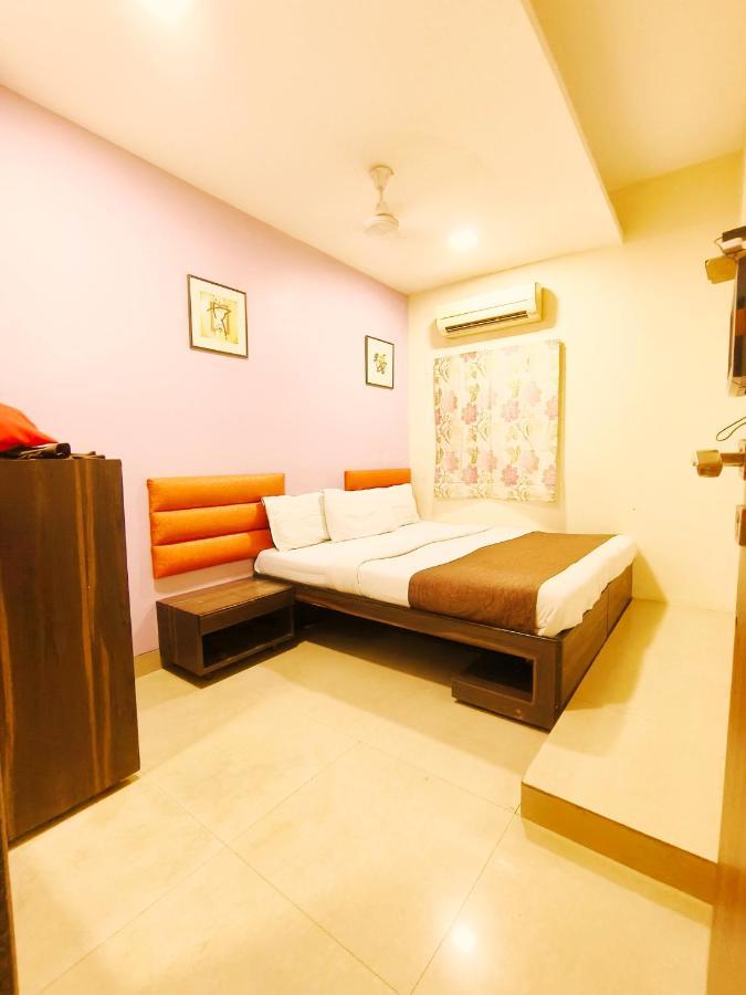 Hotel Amfahh - Andheri West Railway Station Bombay Extérieur photo